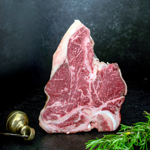 Fiorentina con filetto di bovino adulto della linea Wagyulem. Carne fresca, tenera e marezzata. ideale la cottura alla griglia-Bbq
